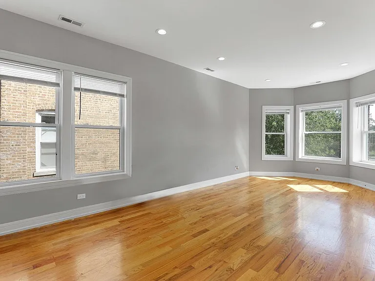 3622 W Franklin Blvd #1 — Photo 3