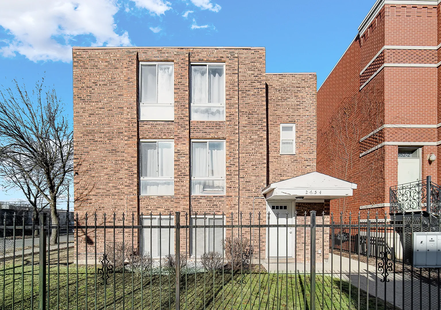 2 bed, $1,700 — Photo 1