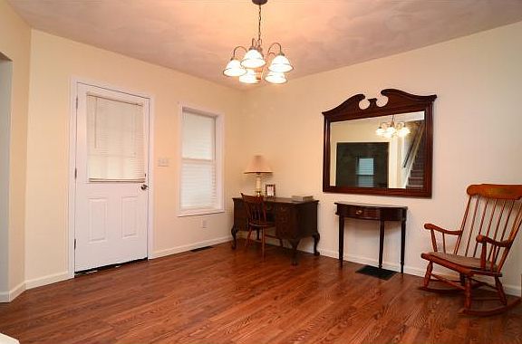 2nd image of 73 Pratt Ave