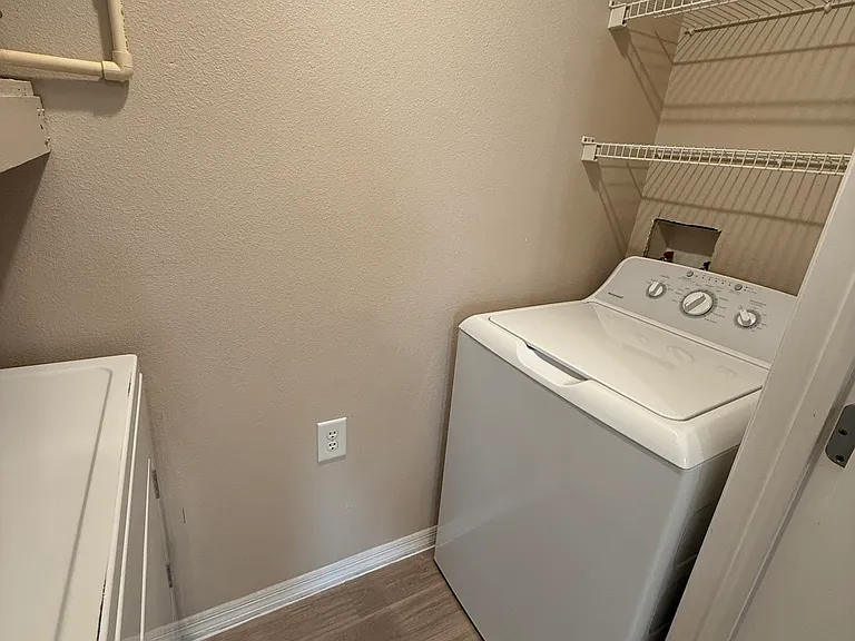 1640 Villa Capri Cir #308 — Photo 5