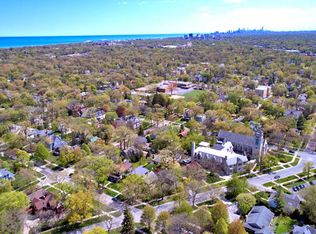 1027 Elmwood Ave, Wilmette, IL