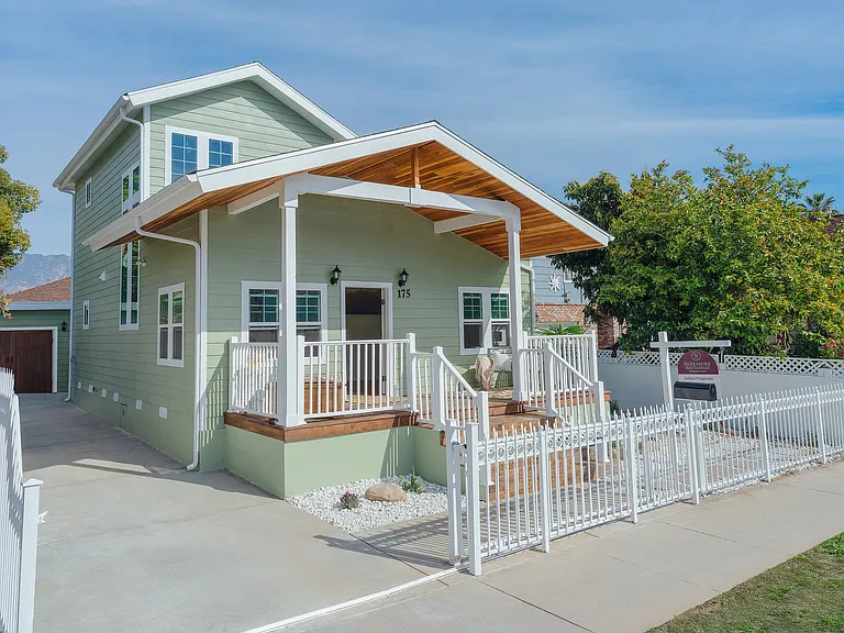 175 E Villa St #3 — Photo 14