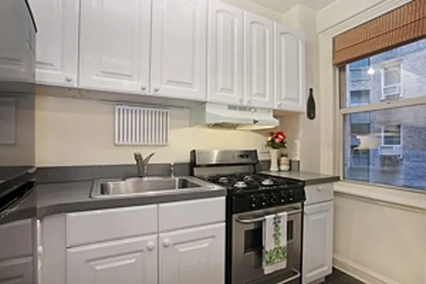 Sold by Corcoran | media 8
