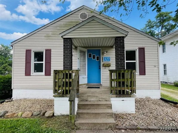 327 Sheridan St, Bethalto, IL 62010