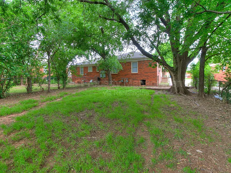 538 E Indian Dr — Photo 16