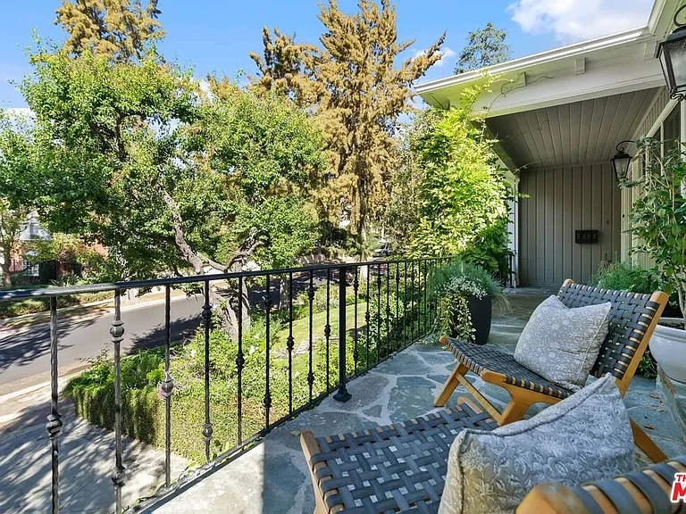 10576 Lindbrook Dr — Photo 6
