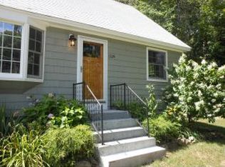 1329 Mammoth Rd, Pelham, NH 03076