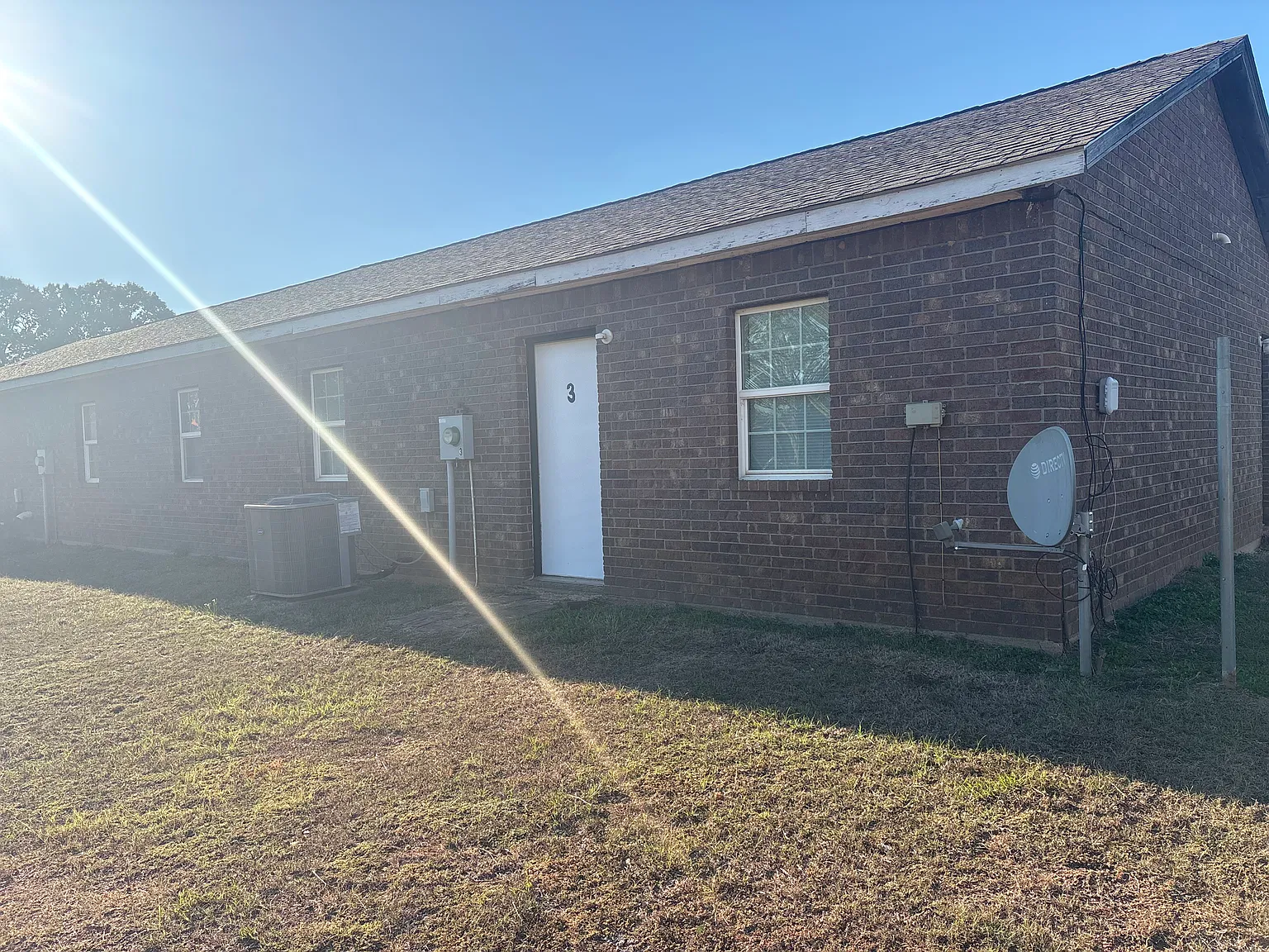 3 bed, $1,250 — Photo 2