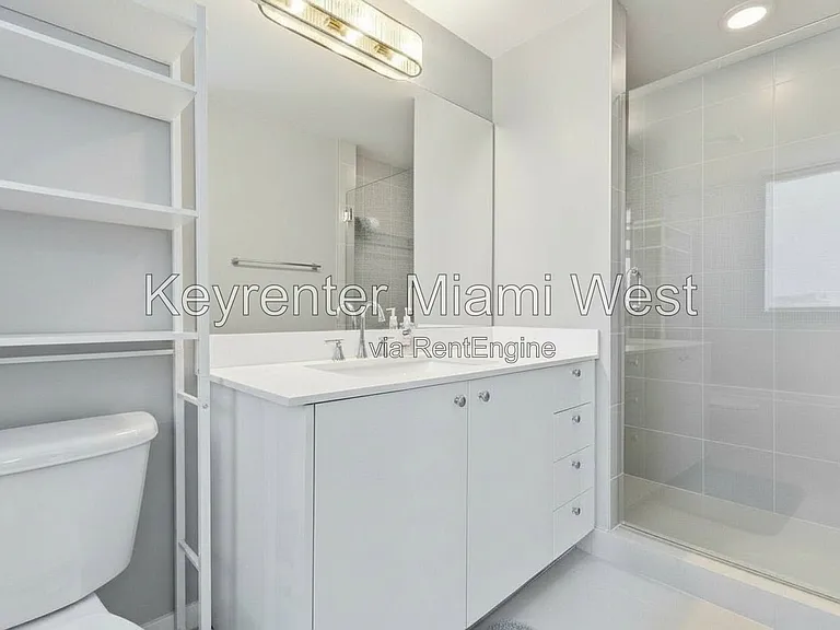 60 SW 13th St #3800 — Photo 17