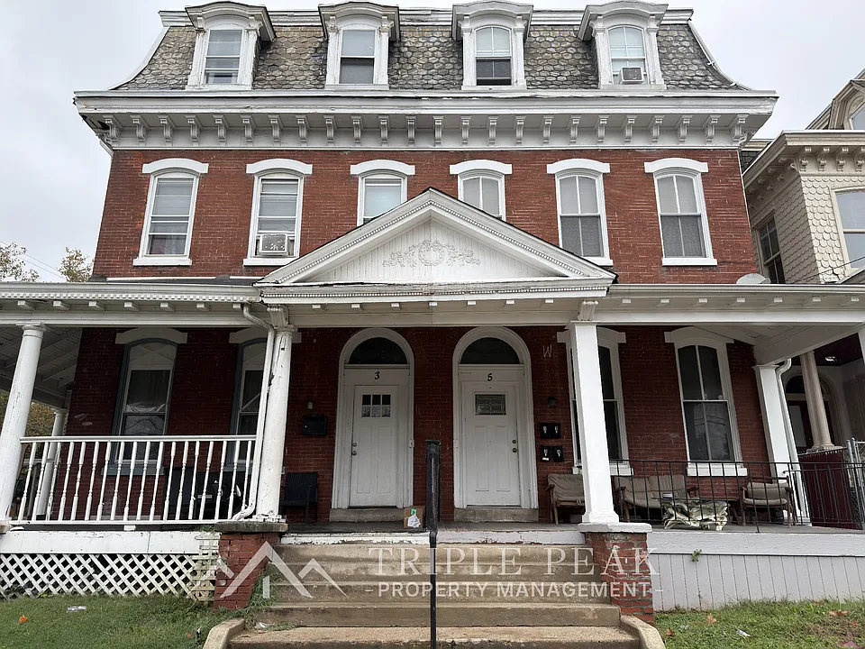 5 E Elm St #2