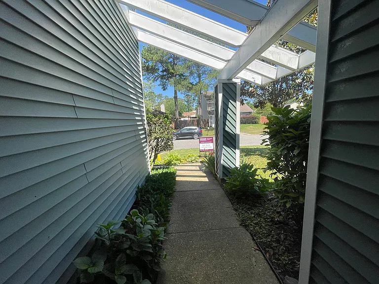 846 Crashaw St — Photo 4