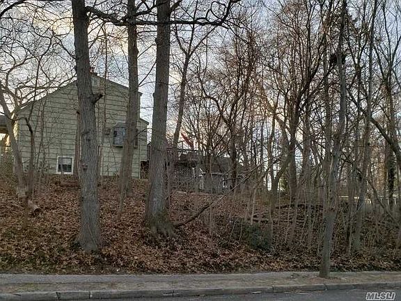 3rd image of Scudder Ave