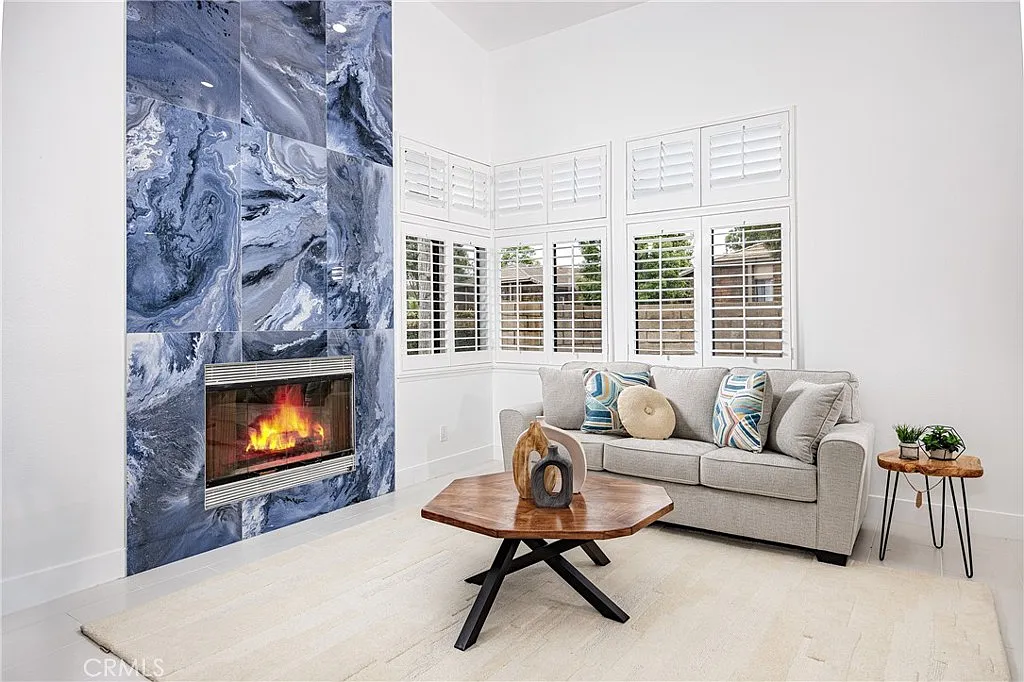 3 bed, 1727 sqft, $6,000 — Photo 2