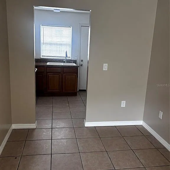 5529 La Salle Ct — Photo 4