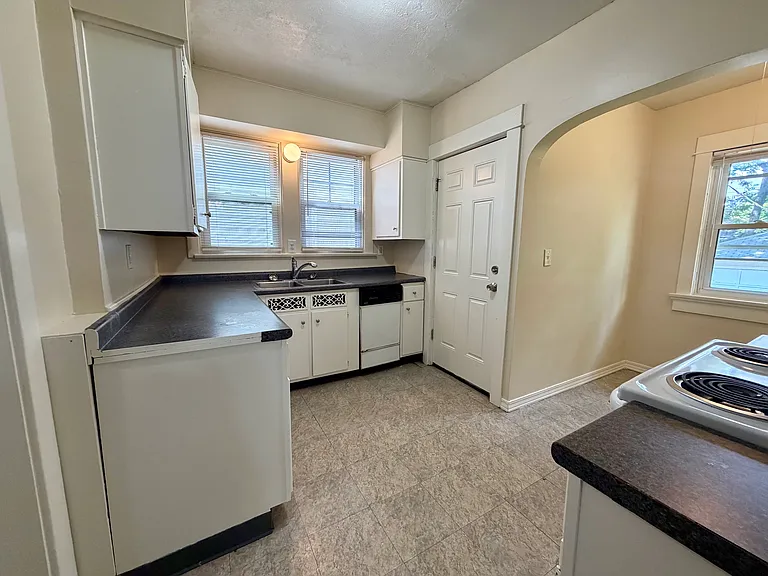 53 Forest Glen Ave — Photo 11