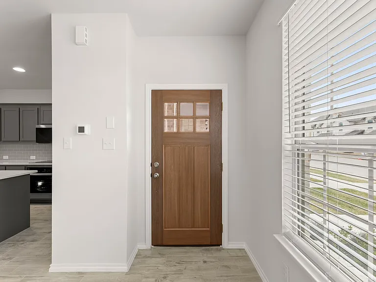 4511 Avion Dr — Photo 8