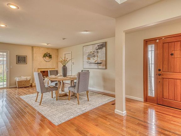 5th image of 15460 Oak Hills Dr