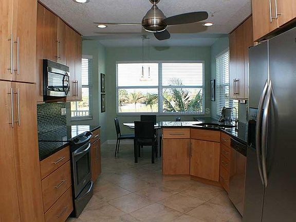 4th image of 268 Lewis Cir