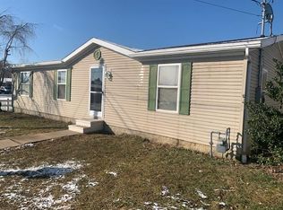 427 Herrick St, Uhrichsville, OH 44683