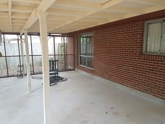 4th image of 3440 Seabreeze Dr