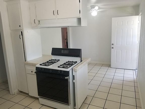 3rd image of 4694 Bandera St #C