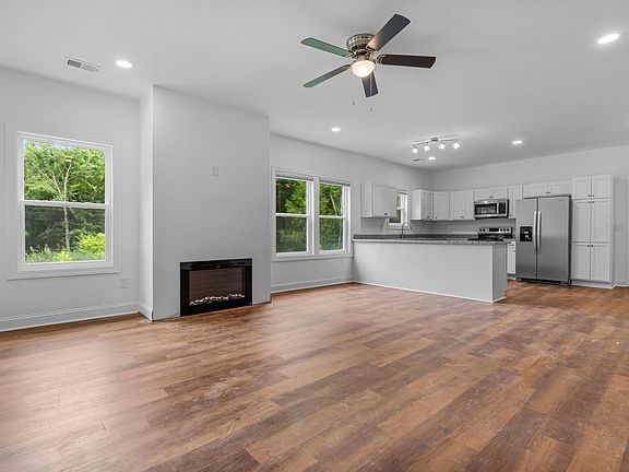 4th image of 6803 Wakefield Rd