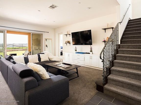 702 Lemon Swirl Dr Azusa CA-large-004-02