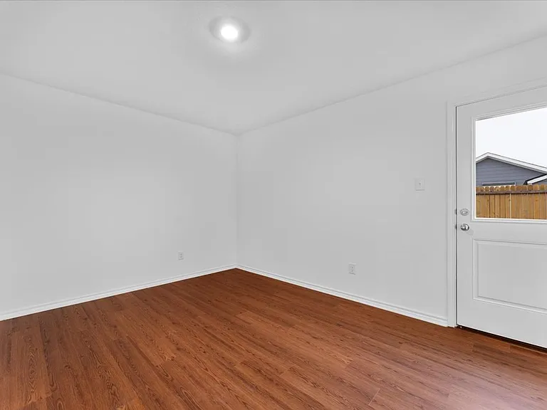 211 Herman Ln — Photo 34