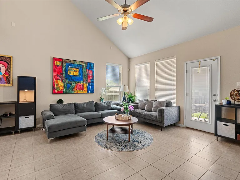 4007 Bluestone Ln — Photo 5