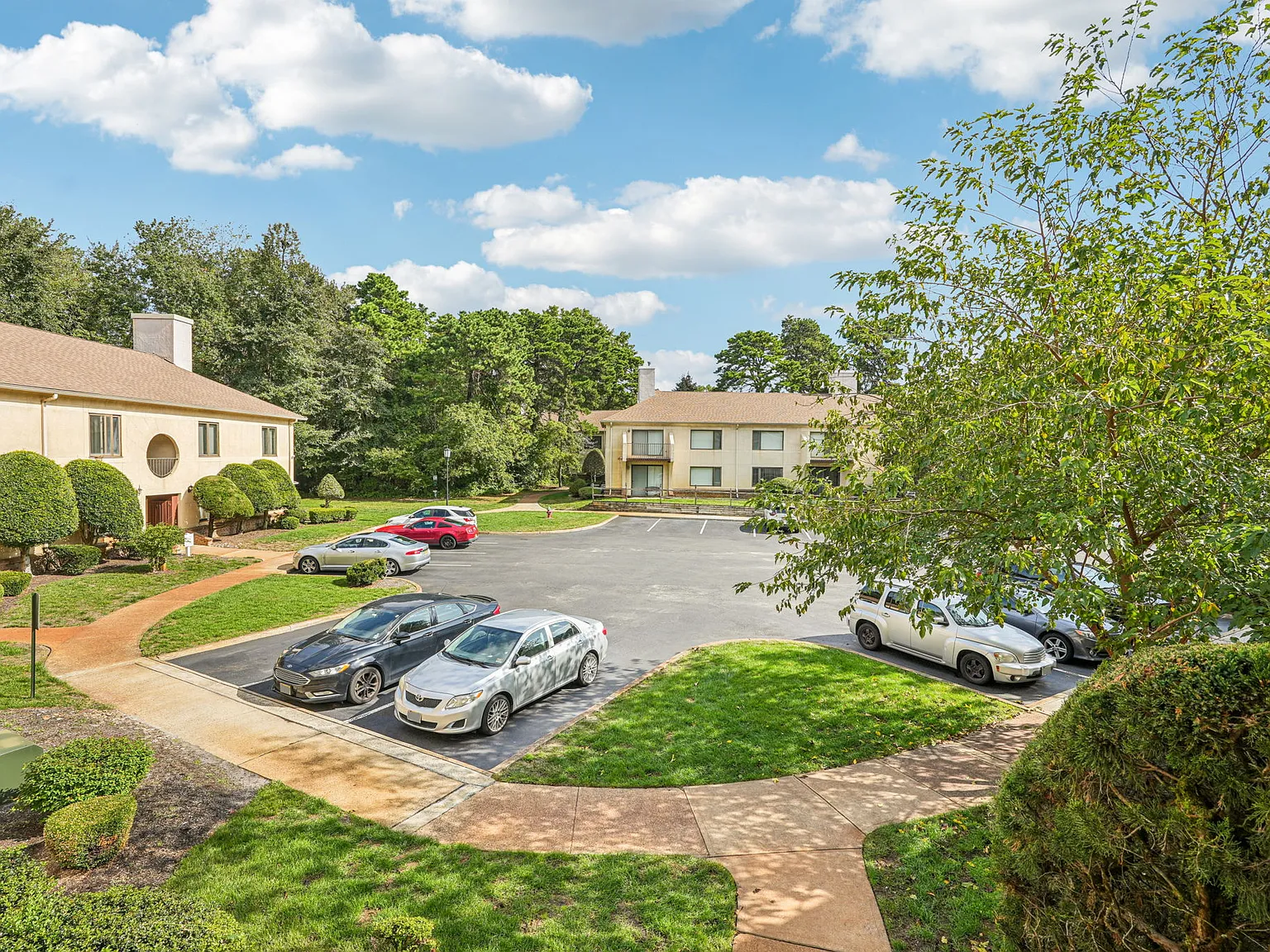 Fairway Villas — Photo 1