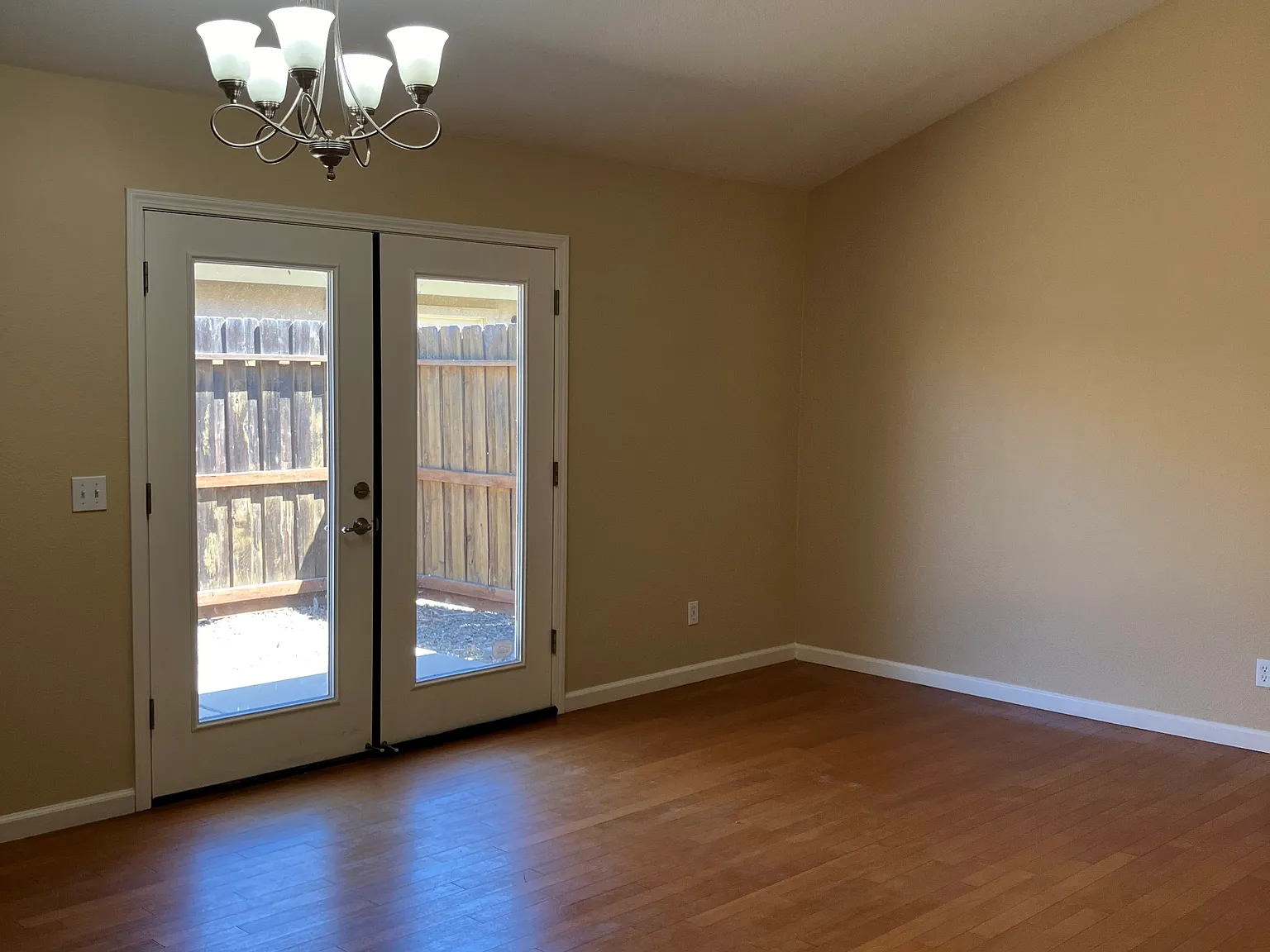 2 bed, 1100 sqft, $2,500 — Photo 3