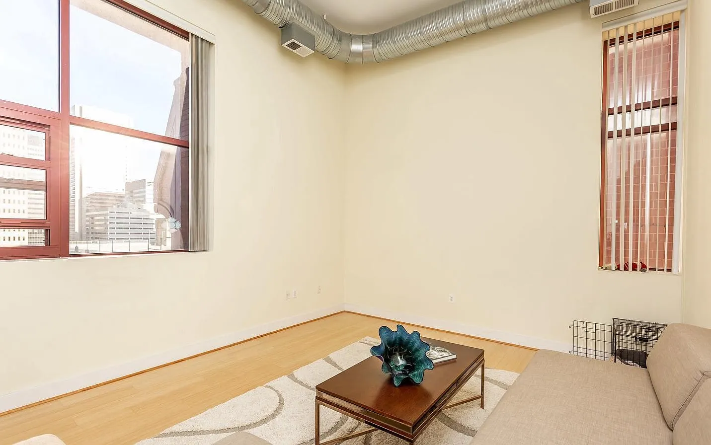 2 bed, 1300 sqft, $2,100 — Photo 4