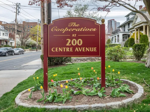200 Centre #1C, New Rochelle, NY 10805
