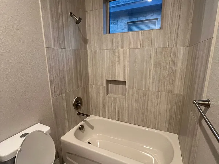 4811 Viewcrest Rd — Photo 22