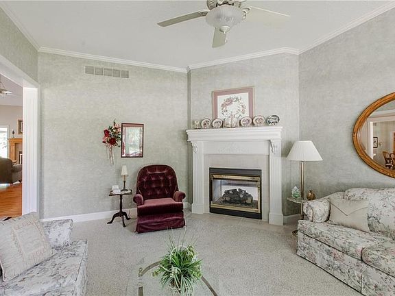 5th image of 1611 NE Craigievar Dr