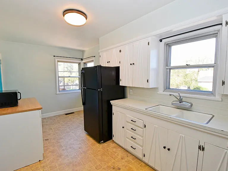 1339 Faland Way — Photo 7
