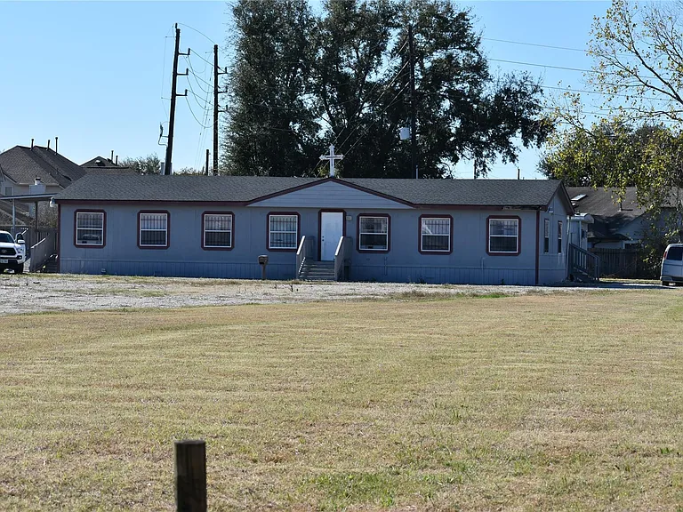 7813 Clodine Rd — Photo 2
