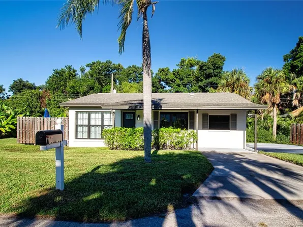 1641 Memory Ln, Sarasota, FL 34231