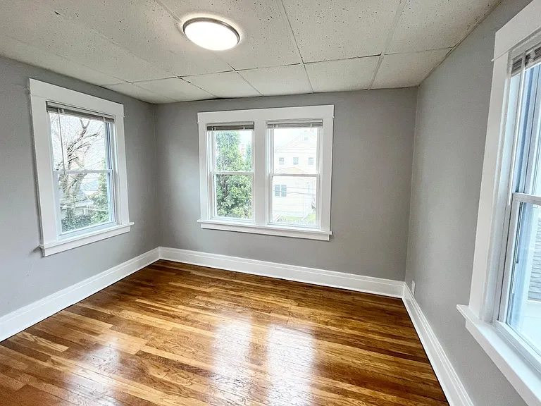 151 Carmel Rd #UPPER — Photo 8