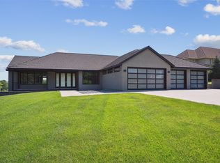 35076 Burgundy Cir, Waukee, IA 50263
