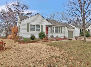 809 N Parkwood Ln, Wichita, KS 67208