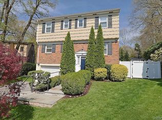 17 N Brook Road, Larchmont, NY 10538