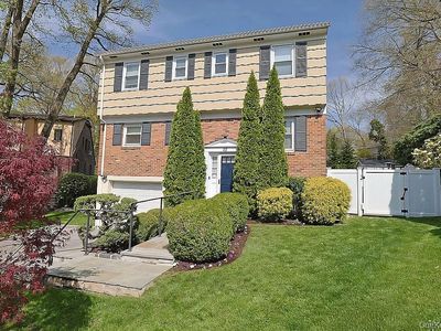 17 N Brook Road, Larchmont, NY, 10538