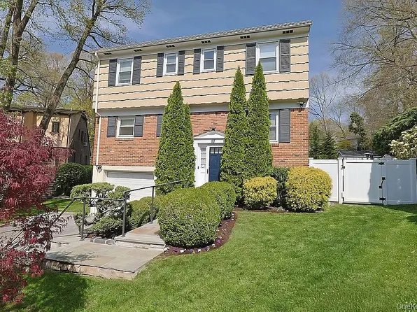 17 N Brook Road, Larchmont, NY 10538