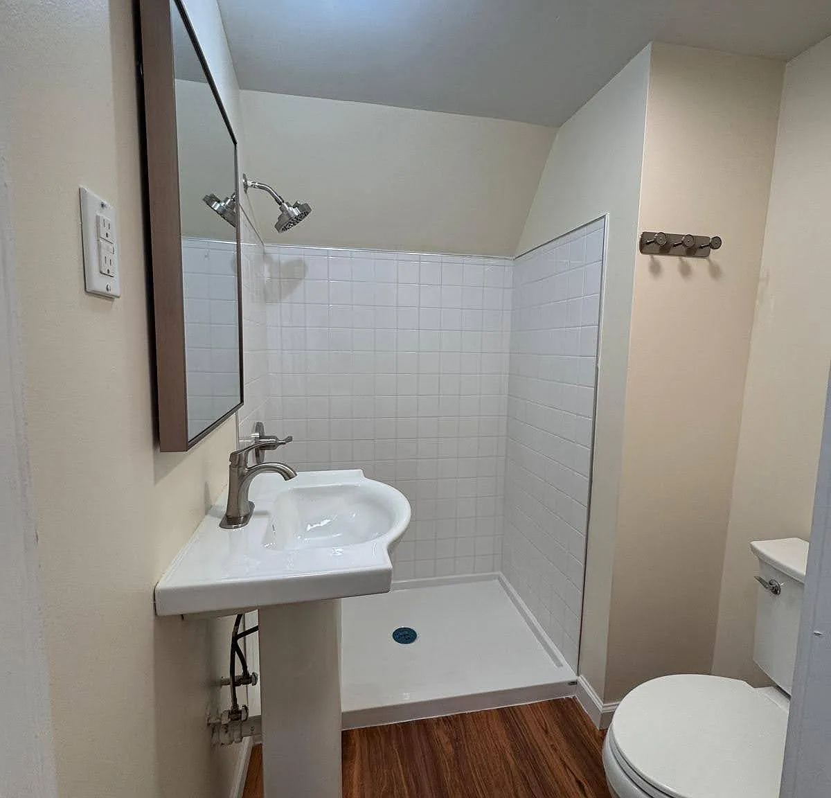 3 bed, $700 — Photo 4
