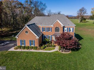 38272 Parnell Ct, Lovettsville, VA 20180
