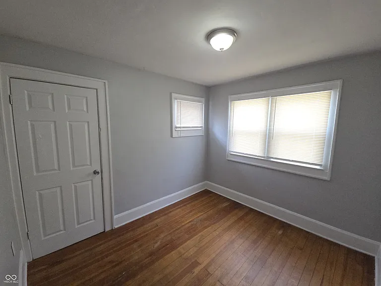 1339 Lee St — Photo 12