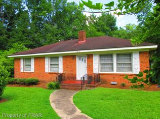 1016 Middle Rd, Eastover, NC 28312