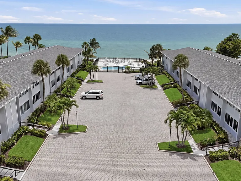 1065 Gulf Shore Blvd N #1 — Photo 11