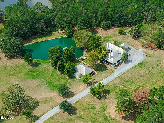 2nd image of 241 A Highland Hills Ln